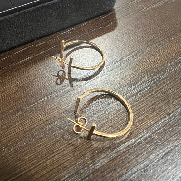 Tiffany T collection earrings - Picture 2 of 4